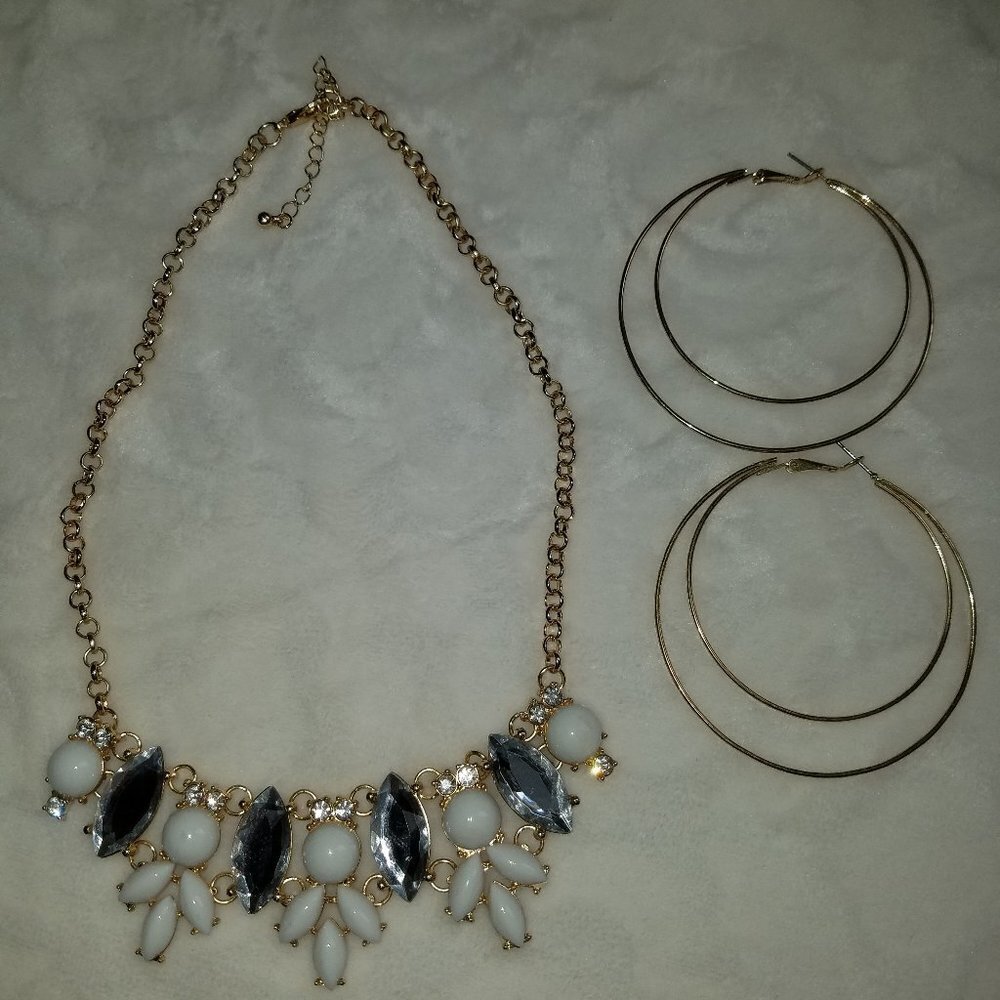 Free with $20 purchase 17.5" white gold rhinestone necklace w hoop ear - Picture 5 of 7
